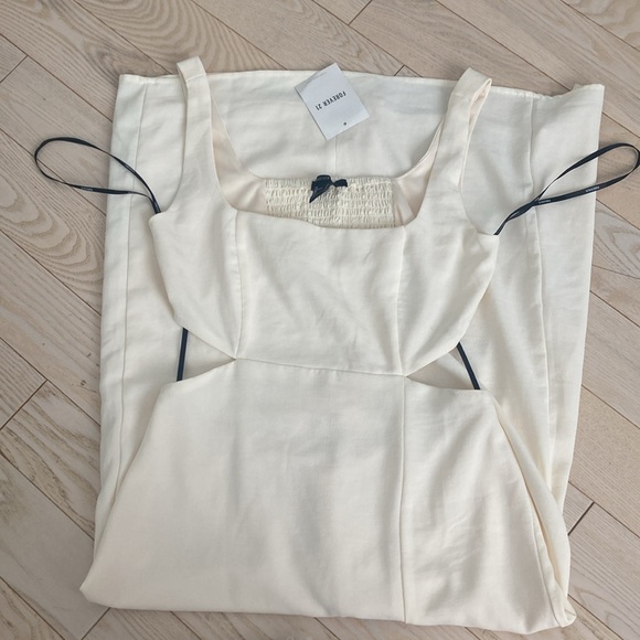 Forever 21 Elegant Cream Sleeveless Dress - Picture 4 of 4